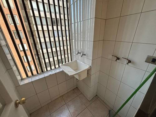 2 Dormitorios - 2 Baños - Gran Vista - Remodelado.