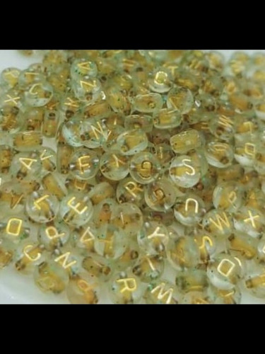 Imagen 2 de 8 de Letras Acrilicas Doradas Y Colores Corazon Paquete 500 Gr