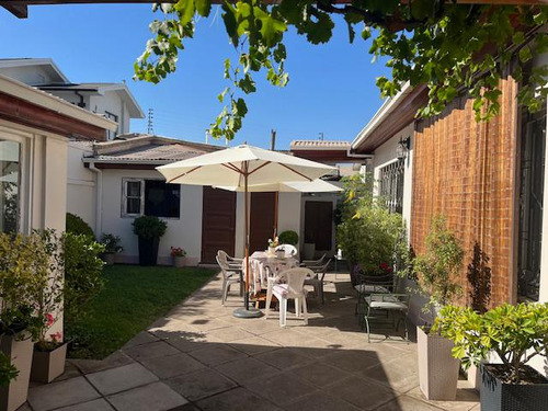 Venta Casa 5d 2b Servicios 2 Pisos Terreno 283/457 Me Ñuñoa