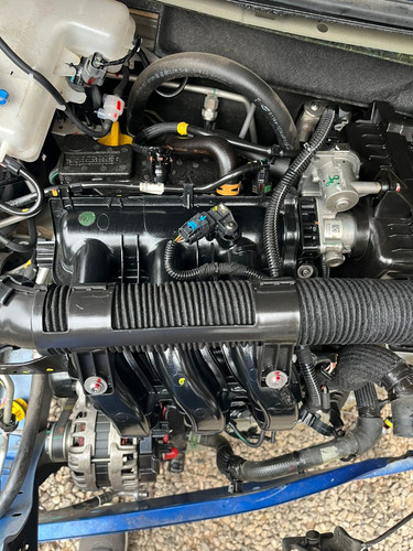 Renault Kwid 1.0 3cc 2024 Flex 8.409km - Solicite Peças