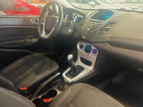 Imagen 7 de 10 de Ford Fiesta Se Plus 4 Puertas 2016