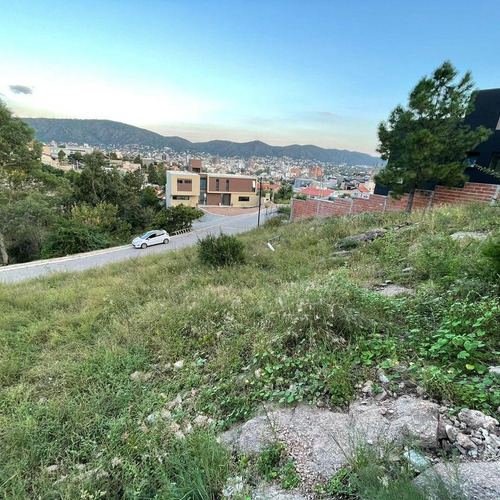 Lote En Venta Con Vista Panorámica De 450 M2 En B° Becciu, Villa Carlos Paz