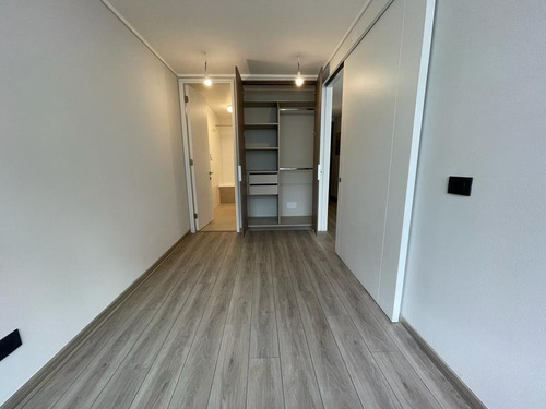 Arriendo Depto 2d 2b, Con Terraza Y Gran Conectividad