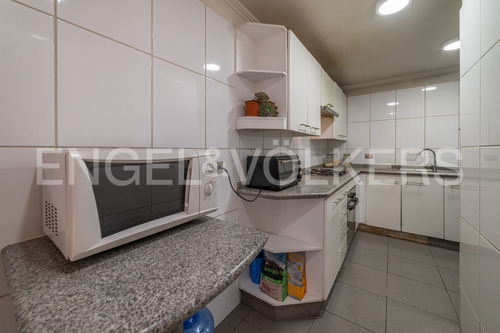 Vende 2d/2b. Excelente Ubicación.