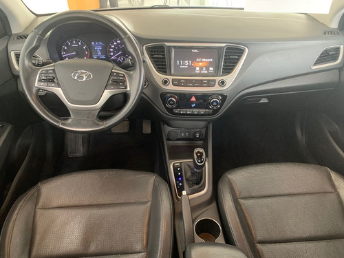 Imagen 11 de 15 de Hyundai Accent Gls 2018