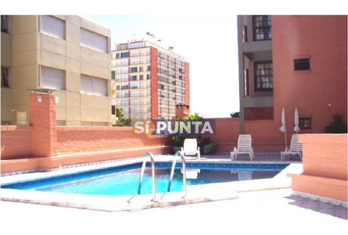 Imagen 23 de 27 de Apartamento De 2 Dormitorios Y 2 Baños A 1 Cuadra De Gorlero, Con Gran Terraza Y Parrillero Propio.