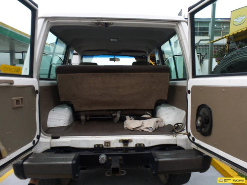 Imagen 14 de 21 de Toyota Land Cruiser Campero