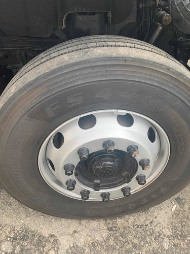 Imagem 13 de 15 de Vw 17280 Com Baú 8.20/2.40