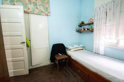 Casa En Venta - 2 Dormitorios 2 Baños - 300mts2 - City Bell