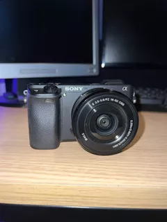 Sony A6400 + Kit Lens 16-50mm + Cargador Y Bateria