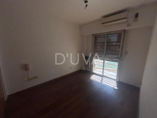 Semipiso En Edificio Building Dos Dormitorios - 44 E/ 16 Y 17 - La Plata