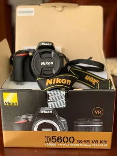 Cámara Profesional Nikon D5600 Kit Con TriPod
