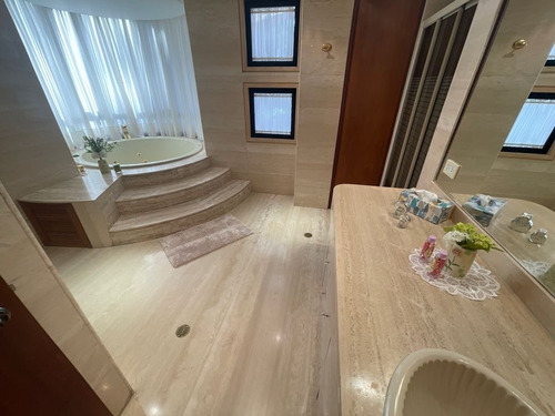 Imagen 12 de 17 de Vendo Apto 400m2 3h+s/5b/5p Colinas De Valle Arriba 5338
