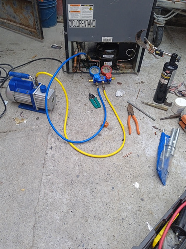 Servicio De Refrigeración Y Aires Acondicionados