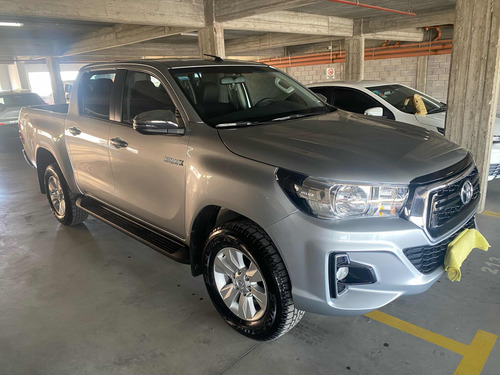 Toyota Hilux 2.8 Cd Srv 177cv 4x4