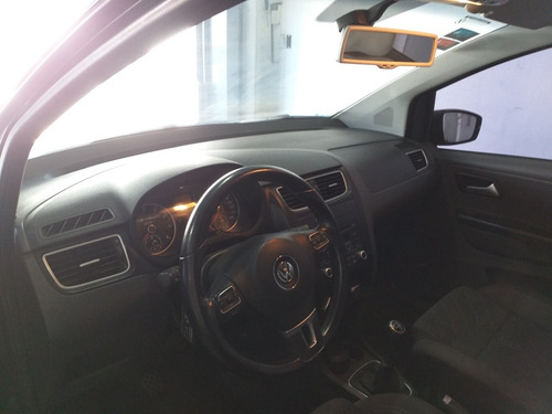 Volkswagen Suran 1.6 Highline 101cv 11c 2013