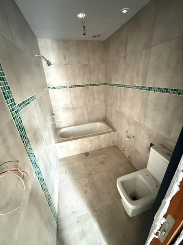Local Con Dos Casas A Reciclar En Venta En Juan De Zamora 3739 (remedios De Escalada)