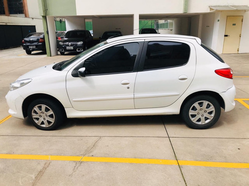 Peugeot 207 1.4 Active Flex 4p 2014