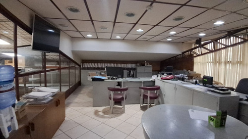 Bodega Con Dos Amplias Oficinas Excelente Ubicación