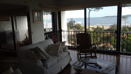 Imagen 2 de 9 de Apto En Primera Linea Con Vista A La Isla! - Punta Del Este Mansa