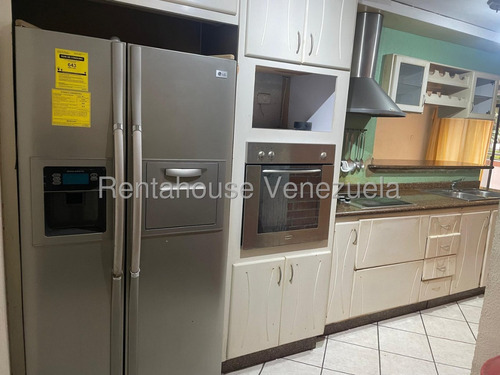 Ms Cómodo Apartamento De 3 Habitaciones, Con Closet, Tanque De Agua Y Bomba De Agua, Balcón Cerca Del Portón , Excelente Condominio Y Vigilancia Cerca De La Ujap . Semi Amoblado. Poblado San Diego