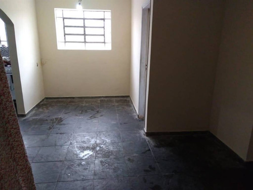Imagem 13 de 22 de Casa 3 Dorm Sendo Uma Suite Garagem Pra 3 Carros,sala Dois Ambiente 1 Banheiro Social , Com Quintal Oportunidade Unica - Hm2952