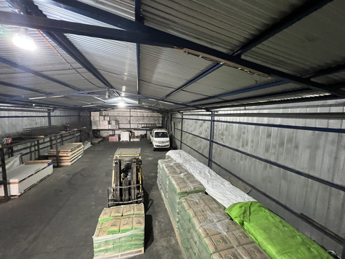 Arriendo Bodega Centrica, 341m2, Con Patente Definitiva.