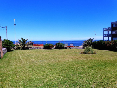 Imagen 2 de 18 de Venta De Terreno Con Vista Al Mar En Punta Del Este!, Península, Apto Para 3 Pisos
