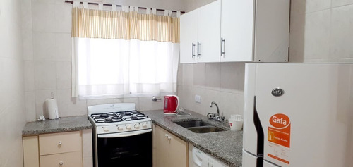 Alquilo Departamento 3 Ambientes Fin De Semana Y Temporada De Verano A 50 Mts Del Mar Y Plaza España. La Perla