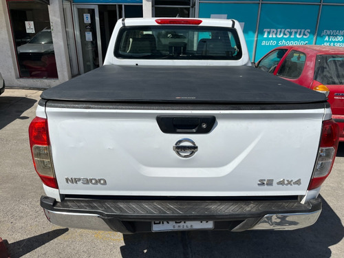 Imagen 4 de 15 de Nissan Np300 2020 2.3 Diesel 4x4