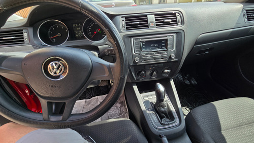 Volkswagen Jetta 2.5 Trendline At