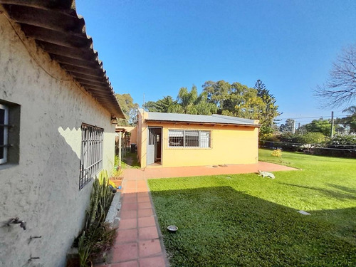 Imagen 3 de 20 de 1125 Venta Casa Con Patio,cochera,barbacoa Lagomar