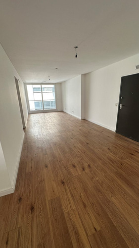 Departamento De Cuatro Ambientes En Venta En Vista Belgrano