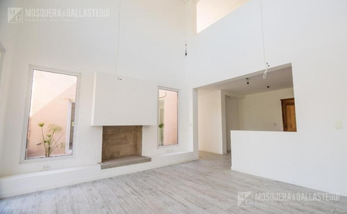 Imagen 3 de 19 de Importante Casa En Santa Barbara