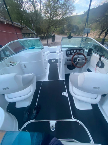 Imagen 15 de 15 de Lancha Campanili Mercruiser 250 Hp Wakeboard