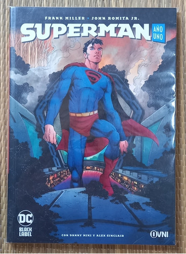 Superman: Año Uno - Ovni