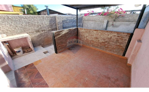 Casa Familiar 3d, 1 Estacionamiento