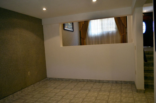 Casa En Venta En Lomas De La Hacienda Av1032