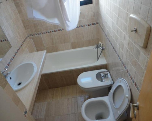 Apartamento En Venta De 3 Dormitorios En Playa Brava