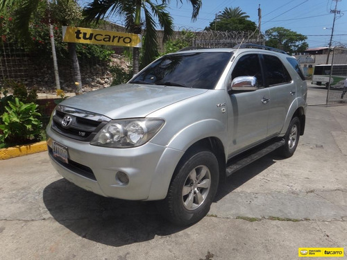 Toyota Fortuner Sr5 7ptos 4x4