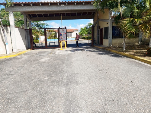 Venta De Villa En Palm Beach Higuerote Ls 25-17519