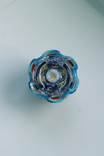 Beyblade Burts Blast Ginnius (Usado)