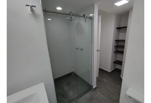Apartamento Reformado En Los Parra - El Poblado
