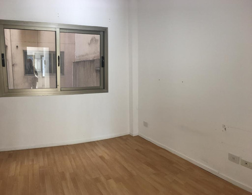 Imagen 6 de 12 de Vendo Departamento 2 Amb. Ramos Mejía Centro Ubicacion Ideal