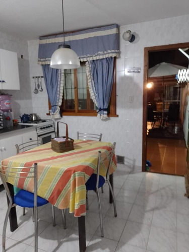 Casa En Venta - 3 Dormitorios 2 Baños - Cochera - 155mts2 - San Bernardo Del Tuyú