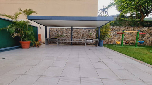 Apartamento En Venta En El Parral, Valencia 287518 Lz