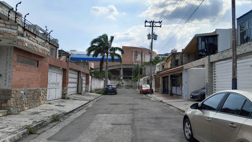 Se Vende Amplia Casa En Naguanagua Quintas Del Norte