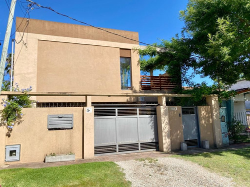 Casa En Venta En Manuel B Gonnet