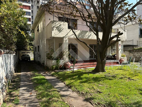 Casa En Venta De 4 Dorm. En Providencia