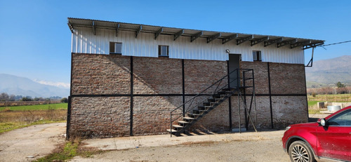 Terreno 8500m2 + Bodegas 260 M2 Y Oficinas Los Andes